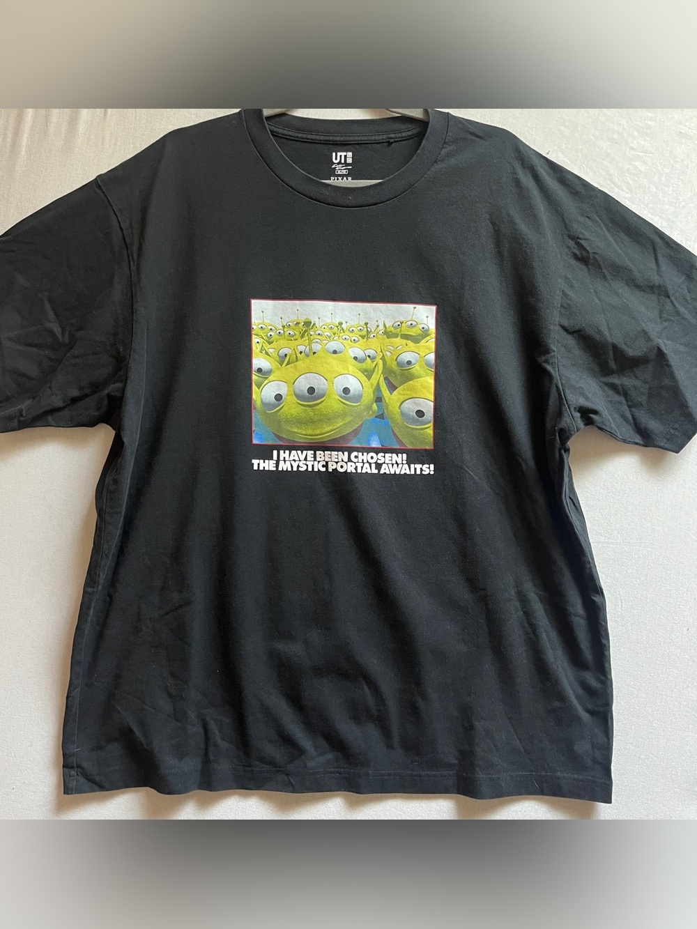 Uniqlo Pixar UT Disney Toy Story Alien Graphic T-Shirt Black XL